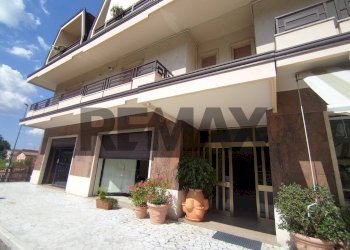 Casa all\'aperto - Locale Commerciale VIALE DEI SANNITI
24, Morcone - foto 4