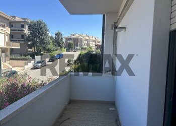 Balcone - Appartamento via galileo galilei
 
14, Porto Sant'Elpidio - foto 12