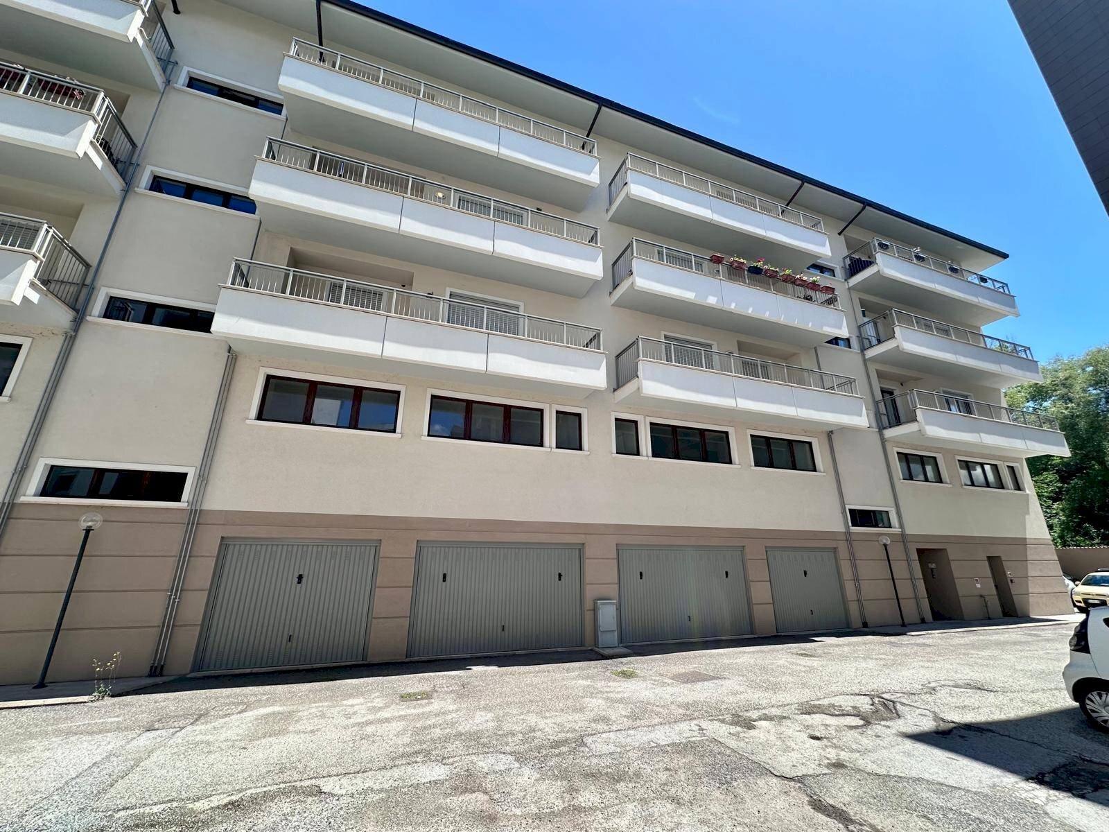 Foto 1 - Trilocale Via Filomusi Guelfi
 
21, L'Aquila - foto 1