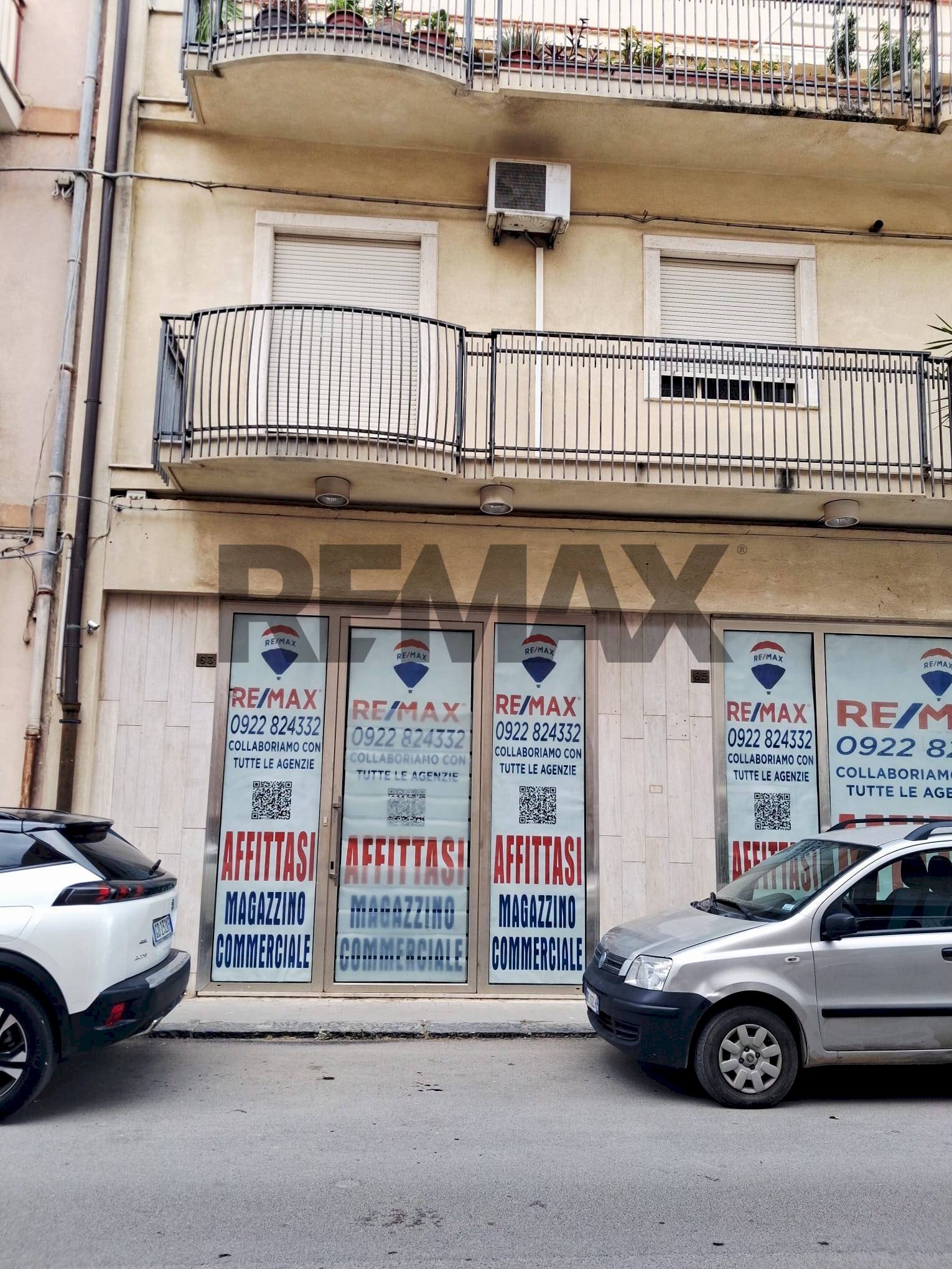 Edificio all\'aperto - Commercial Premises Via Roma
62/63, Favara - photo 2