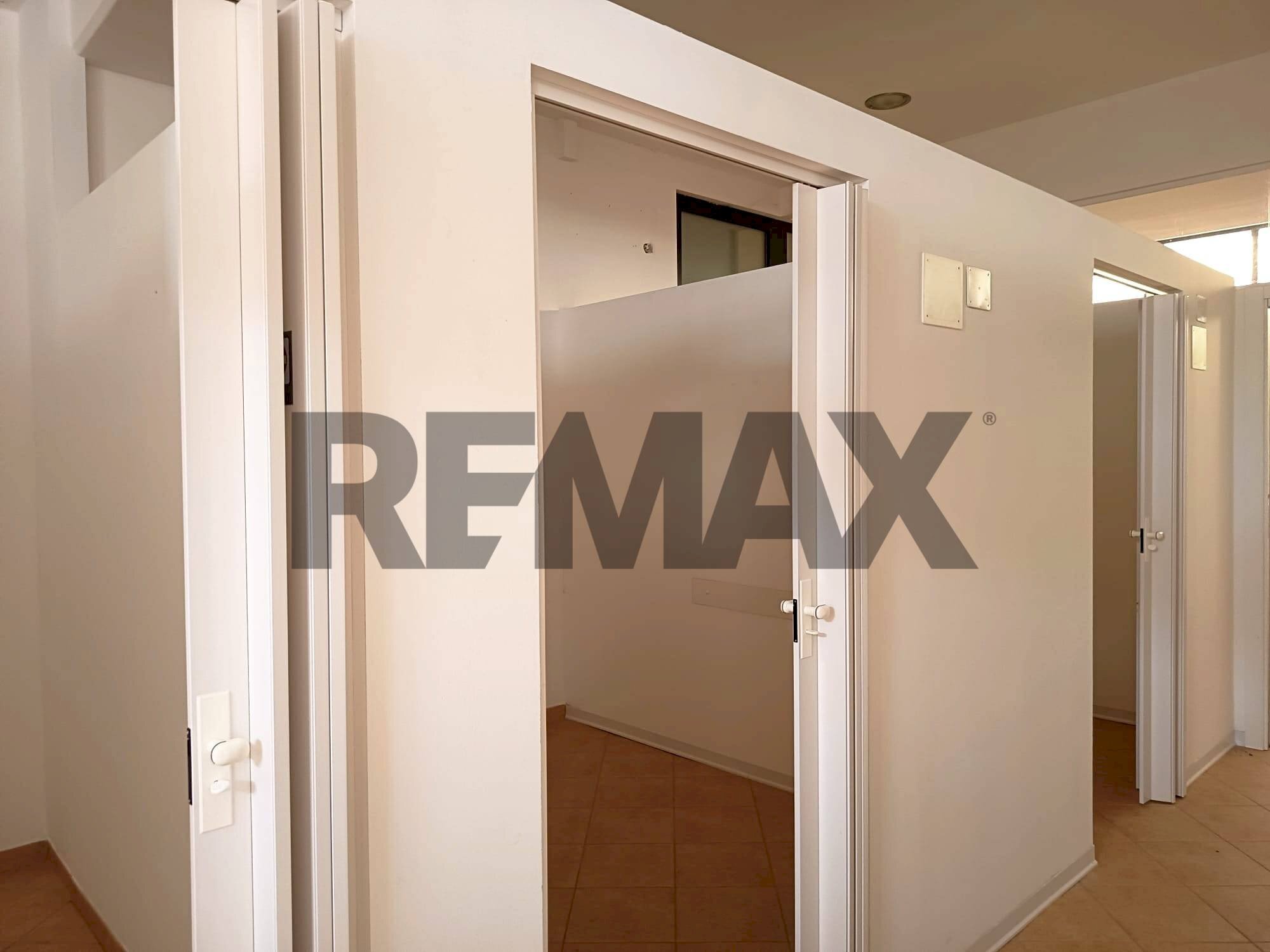 Hall / corridoio - Commercial Premises Via Piane
69, Bucchianico - photo 3