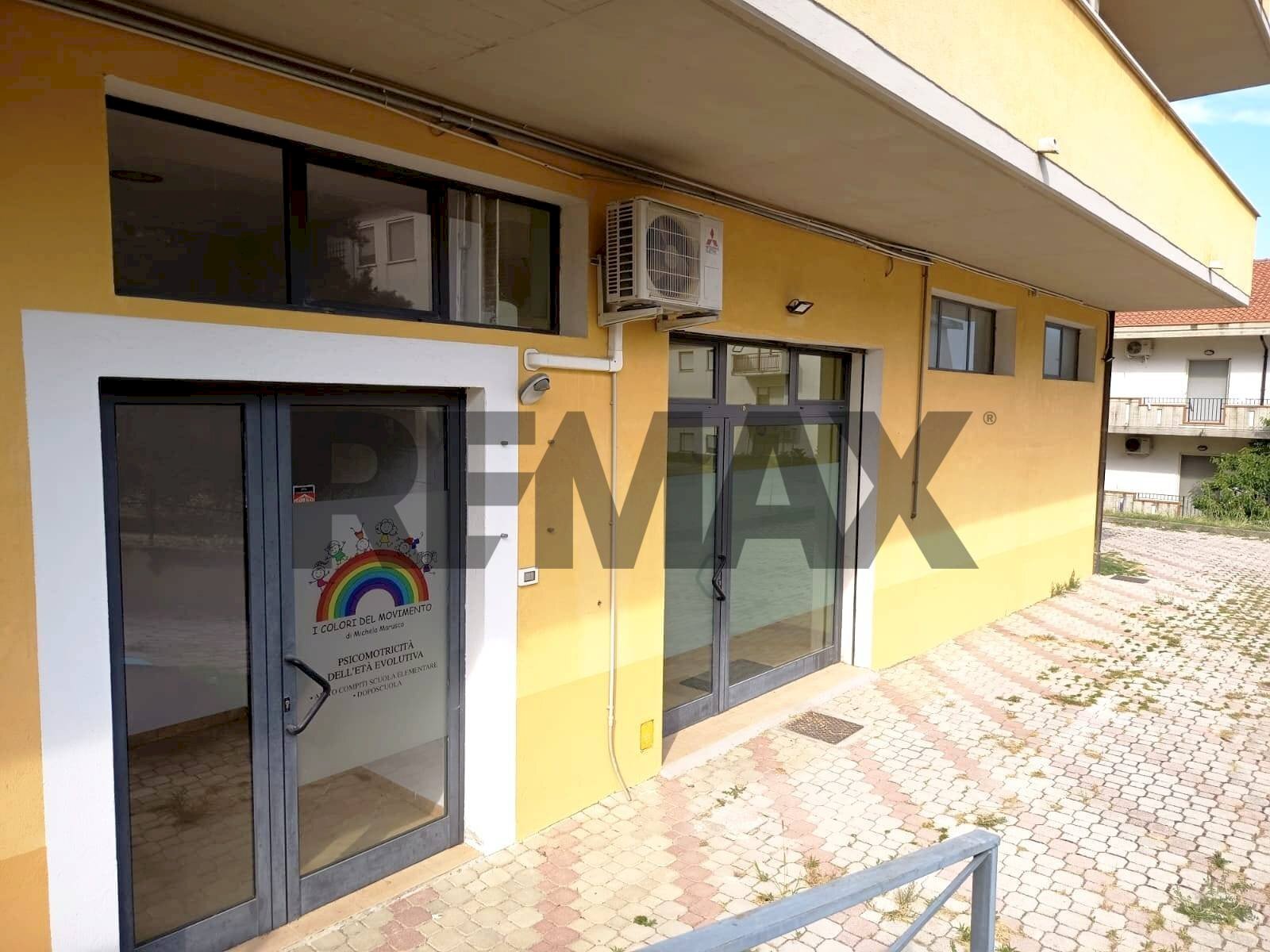 Terrazza - Commercial Premises Via piane
69, Bucchianico - photo 2