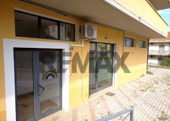 Terrazza - Commercial Premises Via piane
69, Bucchianico - photo 2