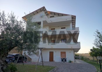 Edificio all\'aperto - Four-room apartment Contrada Annunziata
 
21, Bucchianico - photo 1