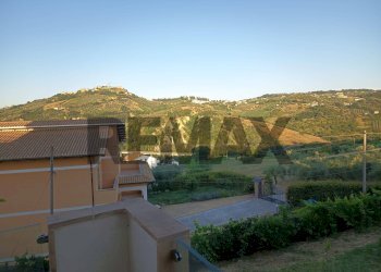 Edificio all\'aperto - Four-room apartment Contrada Annunziata
 
21, Bucchianico - photo 2