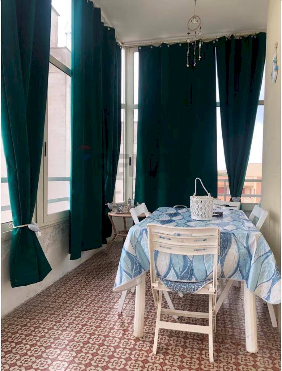 Sala da pranzo - Appartamento Via dei Pini
 
47, Gallipoli - foto 1