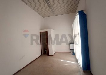 Stanza vuota - Commercial Premises via marconi
24, Campobasso - photo 2