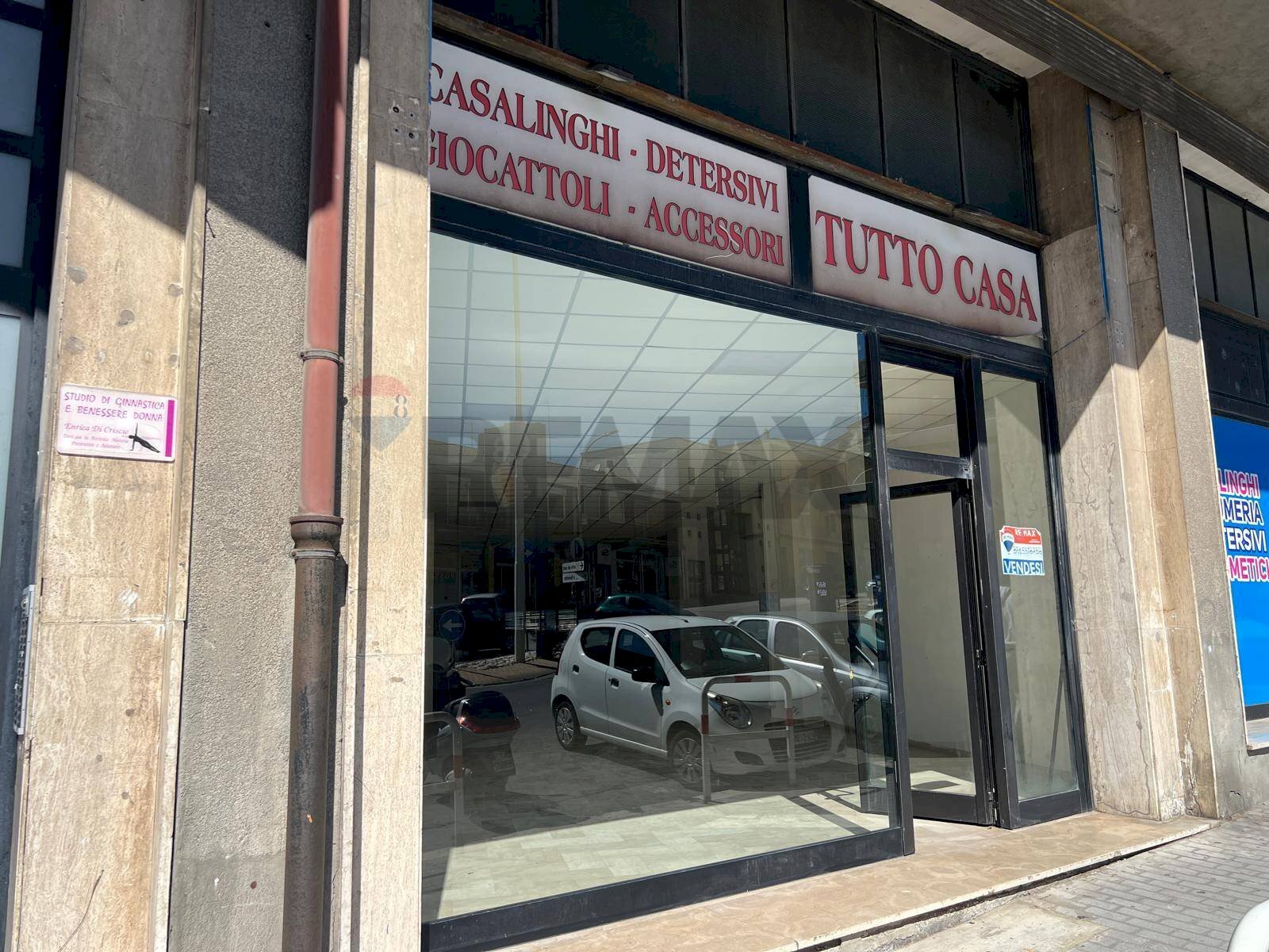 Edificio all\'aperto - Commercial Premises VIA IV NOVEMBRE
 
8, Campobasso - photo 1