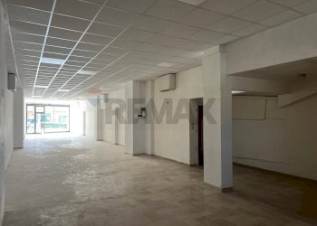 Parcheggio - Commercial Premises VIA IV NOVEMBRE
8, Campobasso - photo 2
