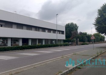 Esterno strada_1 - Ufficio Via Varesina
 
7, Mozzate - foto 2
