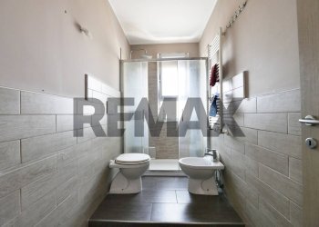 Bagno - Bilocale Via Risorgimento
 
8, Modugno - foto 5