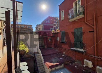 Edificio all\'aperto - Trilocale Via Belvedere
75, Napoli - foto 1