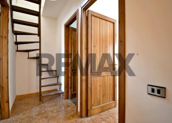 Hall / corridoio - Casa semi indipendente VIA CORBEZZOLO
 
29, Quartu Sant'Elena - foto 23
