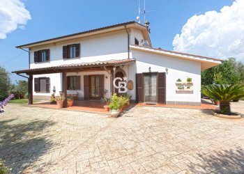 Foto 26 - Villa Strada Cassia Sud
 
121/B, Viterbo - photo 26