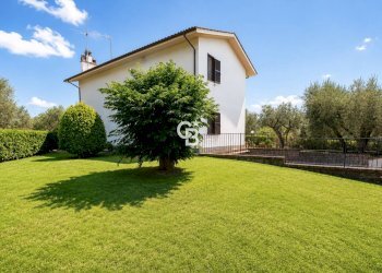 Foto 31 - Villa Strada Cassia Sud
 
121/B, Viterbo - photo 31