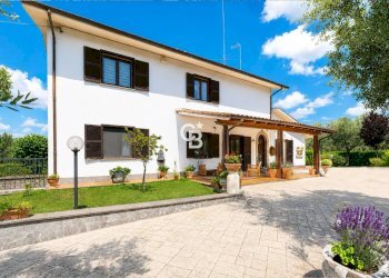 Foto 35 - Villa Strada Cassia Sud
 
121/B, Viterbo - photo 35