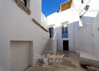 Cortile interno - Casa indipendente via Carmine, Matino - foto 7