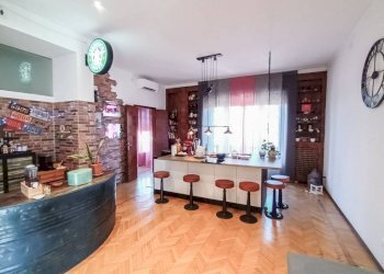 Salone - Attic piazza San Martino, Bologna (neighborhood Centro Storico) - photo 49