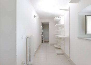 CAMERA ADIBITA A CABINA ARMADIO - Two-room apartment Via Mergellina
32, Napoli - photo 25