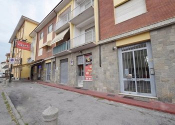Facciata - Shop via della Rosa Bianca, 20, Mondovì - photo 20