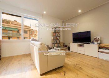 Soggiorno - Appartamento via San Pio X, Genova (zona Albaro) - foto 10