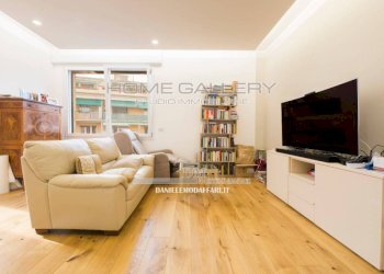 Soggiorno - Appartamento via San Pio X, Genova (zona Albaro) - foto 11