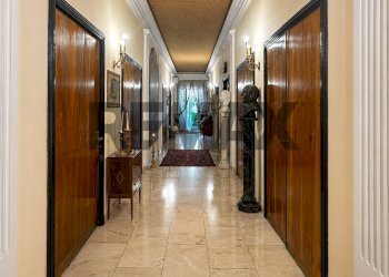 Hall / corridoio - Non-buildable land Via Felice Migliori
19, Cosenza - photo 2