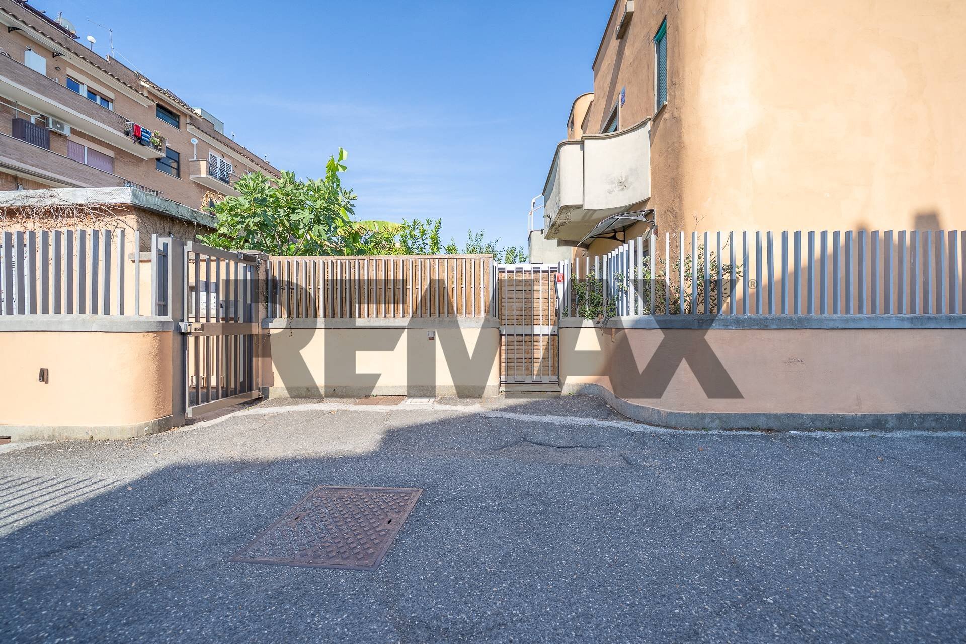 Edificio all\'aperto - Casa semi indipendente Viale Della Repubblica
44/A1, Marino - foto 3