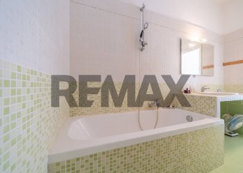 Bagno - Casa semi indipendente Viale Della Repubblica
 
44/A1, Marino - foto 8