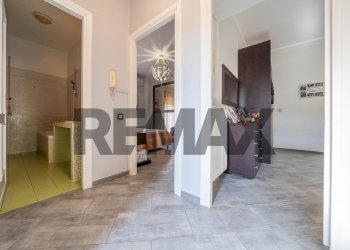 Hall / corridoio - Casa semi indipendente Viale Della Repubblica
 
44/A1, Marino - foto 13