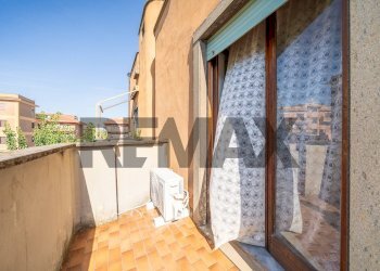 Balcone - Casa semi indipendente Viale Della Repubblica
 
44/A1, Marino - foto 21