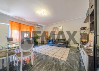 Sala da pranzo - Casa semi indipendente Viale Della Repubblica
 
44/A1, Marino - foto 22