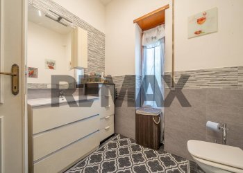 Bagno - Casa semi indipendente Viale Della Repubblica
 
44/A1, Marino - foto 30