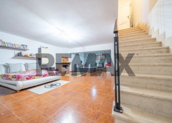 Scale - Casa semi indipendente Viale Della Repubblica
 
44/A1, Marino - foto 33
