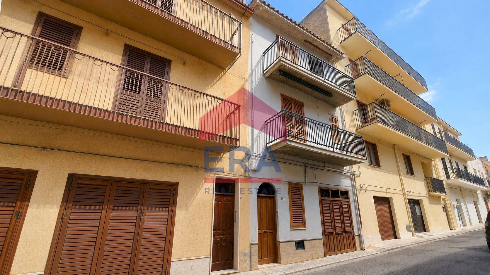 Facciata - Casa indipendente via Torquato Tasso
 
10, Castellammare del Golfo - foto 1