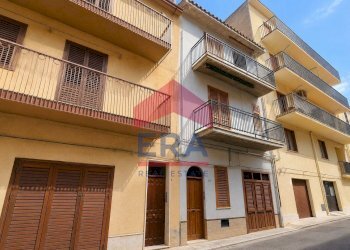 Facciata - Casa indipendente via Torquato Tasso
10, Castellammare del Golfo - foto 1