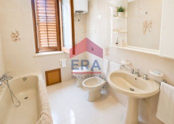 Bagno - Casa indipendente via Torquato Tasso
10, Castellammare del Golfo - foto 5