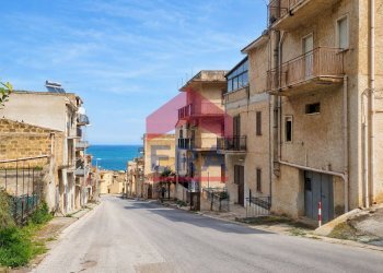 Viste - Casa indipendente via Torquato Tasso
10, Castellammare del Golfo - foto 8