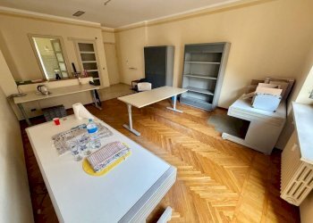 Salone - Appartamento via Ignazio De Genova di Pettinengo, 6, Biella - foto 7