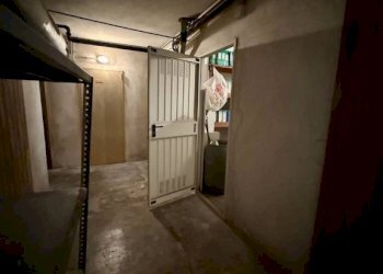 Cantina - Appartamento via Ignazio De Genova di Pettinengo, 6, Biella - foto 31