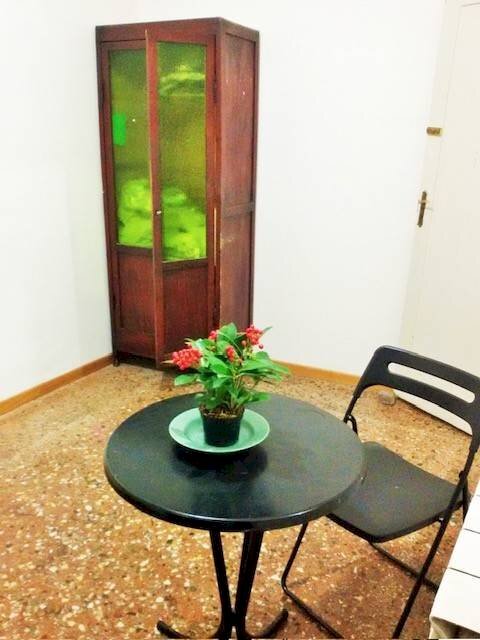 Salone - Quadrilocale via Giuseppe Petroni, 19, Bologna (zona San Vitale) - foto 1