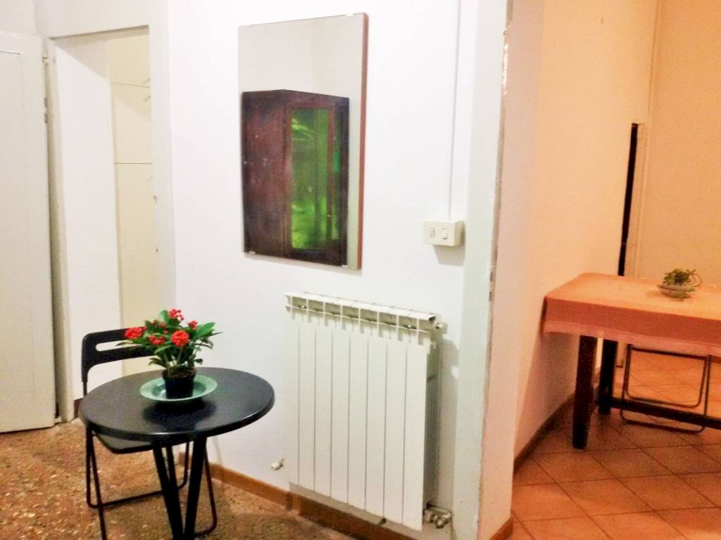 Ingresso - Quadrilocale via Giuseppe Petroni, 19, Bologna (zona San Vitale) - foto 2