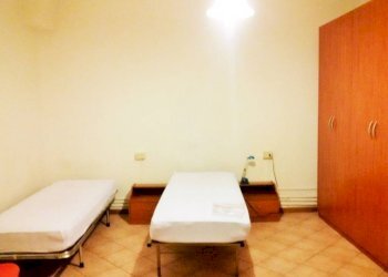 Camera da letto - Quadrilocale via Giuseppe Petroni, 19, Bologna (zona San Vitale) - foto 12