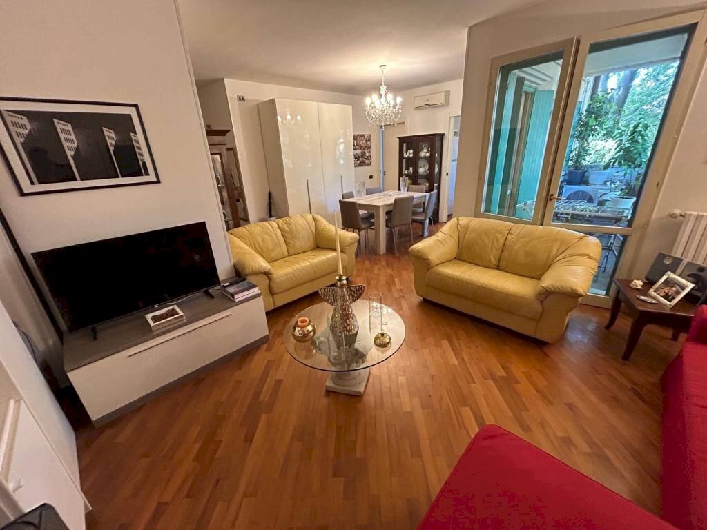 Salone - Three-room apartment vicolo Bianchetti, 4, Bologna (neighborhood Centro Storico) - photo 1