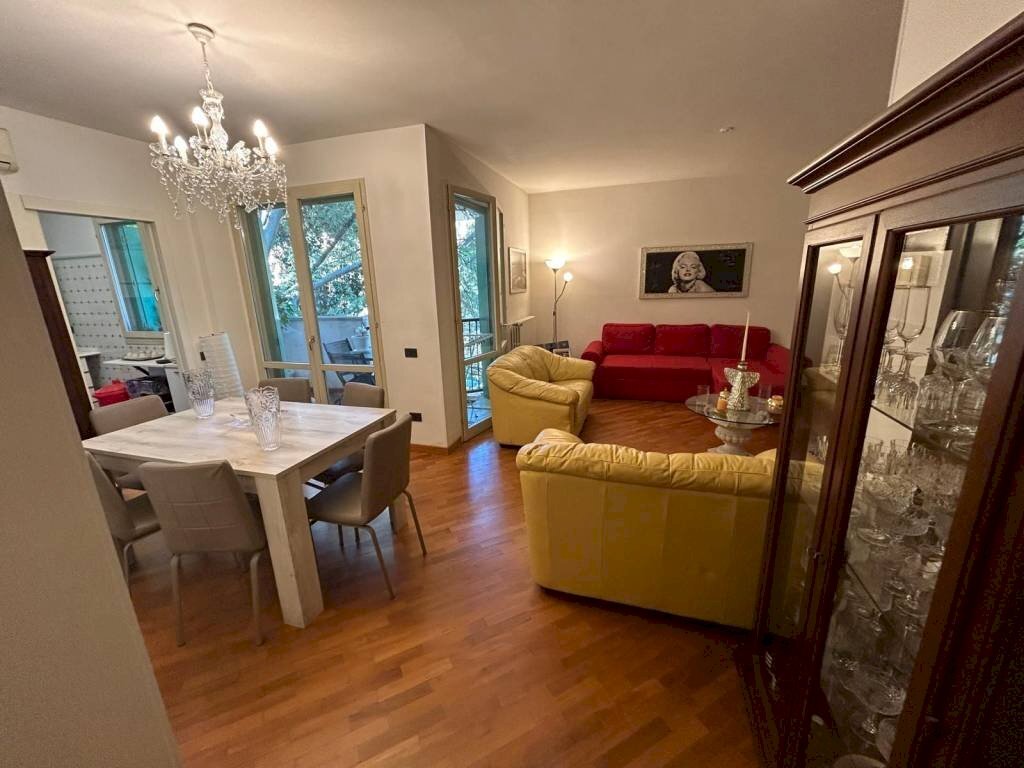 Salone - Three-room apartment vicolo Bianchetti, 4, Bologna (neighborhood Centro Storico) - photo 3