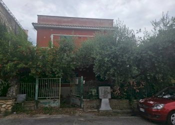 Facciata - Villa via Roma, Fara in Sabina - photo 1