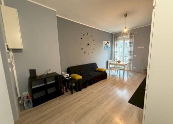 Salone - Two-room apartment via Bologna, 23, Torino (neighborhood Aurora) - photo 5