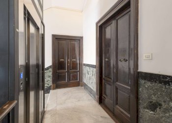 pianerottolo - Historic Palace via Emilia, Roma (neighborhood Centro Storico) - photo 45