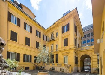 esterno su corte - Historic Palace via Emilia, Roma (neighborhood Centro Storico) - photo 68