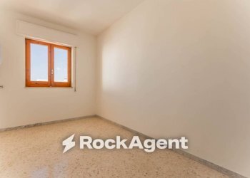 Camera da letto - Three-room apartment via Caprera, 14, Bitonto - photo 4